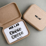 Coffret MIB LAB Wire avec press on nails premium réutilisables noir-blanc, kit complet, retrait à Genève et livraison en Suisse.