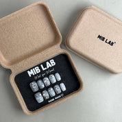Coffret MIB LAB Instinct avec press on nails premium réutilisables, kit complet, retrait à Genève et livraison en Suisse.