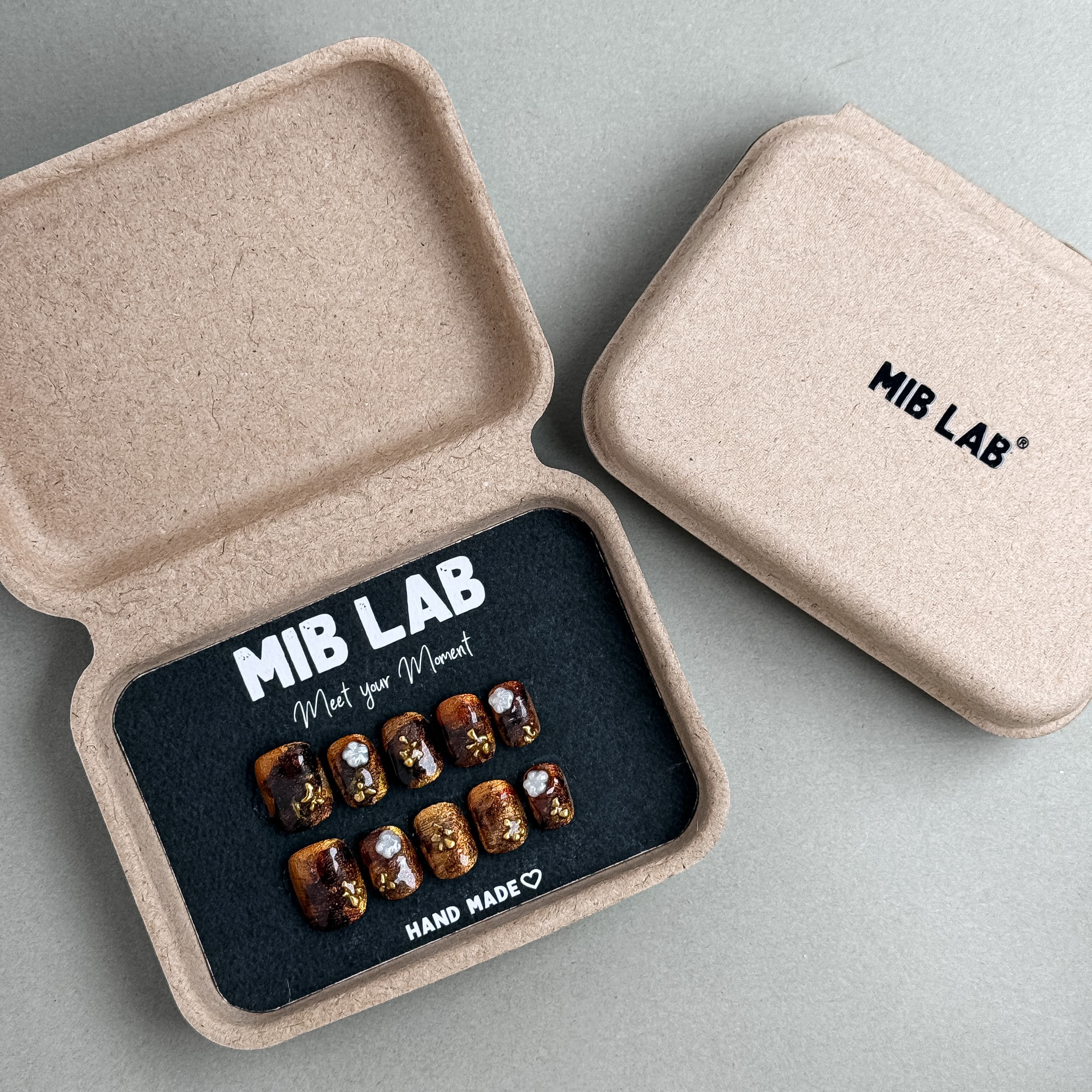 Coffret MIB LAB Salt Leather avec press on nails premium réutilisables écaille, kit complet, retrait à Genève et livraison en Suisse.